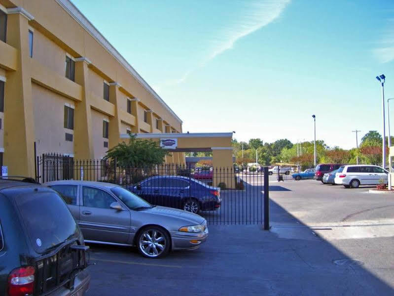 Comfort Airport Hotel